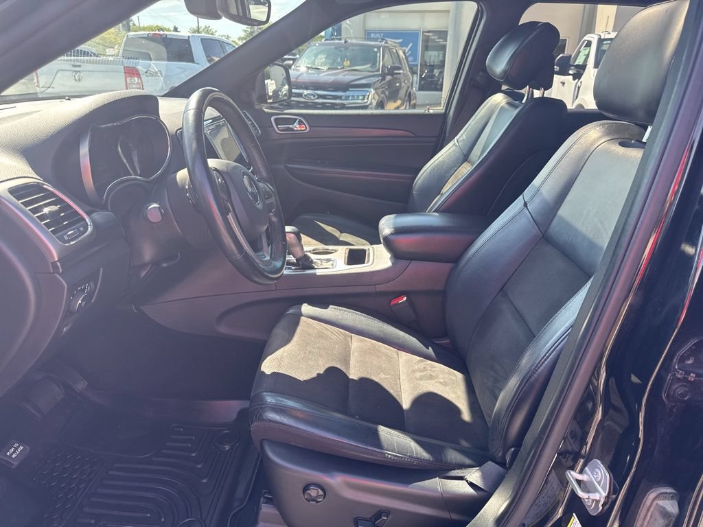 Used 2019 Jeep Grand Cherokee Altitude AWD/4WD image 9