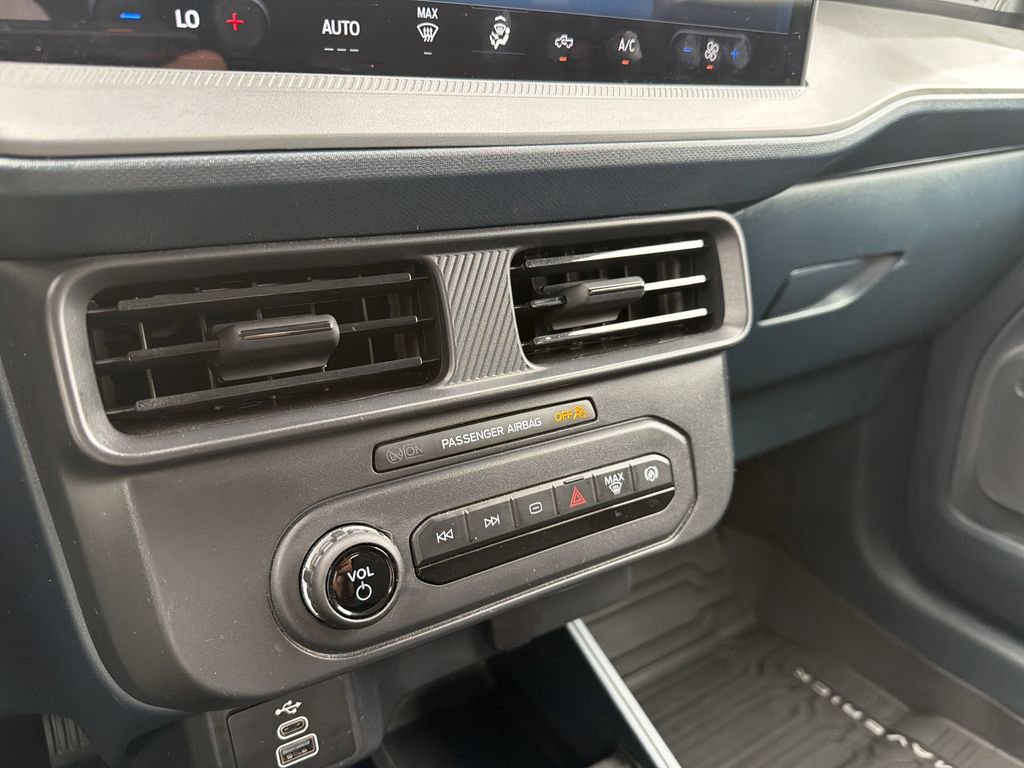 Certified 2025 Ford Maverick XL image 24
