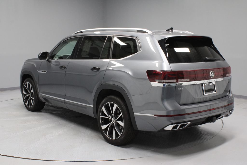Used 2024 Volkswagen Atlas SEL Premium R-Line AWD/4WD image 10
