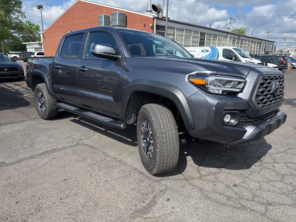 Used 2021 Toyota Tacoma TRD Off-Road w/ Technology Package AWD/4WD image 3