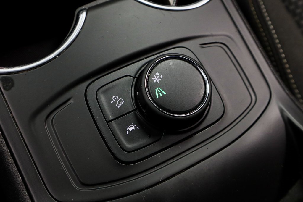 Used 2023 GMC Terrain SLE w/ LPO, Floor Liner Package image 34