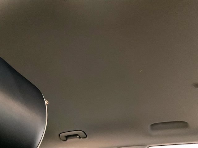 Used 2020 Hyundai Venue FWD image 21