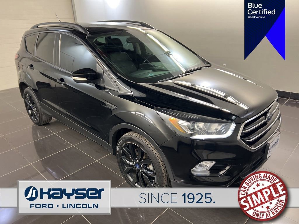 Certified 2017 Ford Escape Titanium image 5