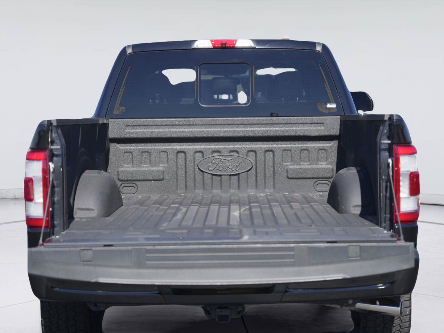 Certified 2022 Ford F150 Lariat w/ Equipment Group 502A High AWD/4WD image 32