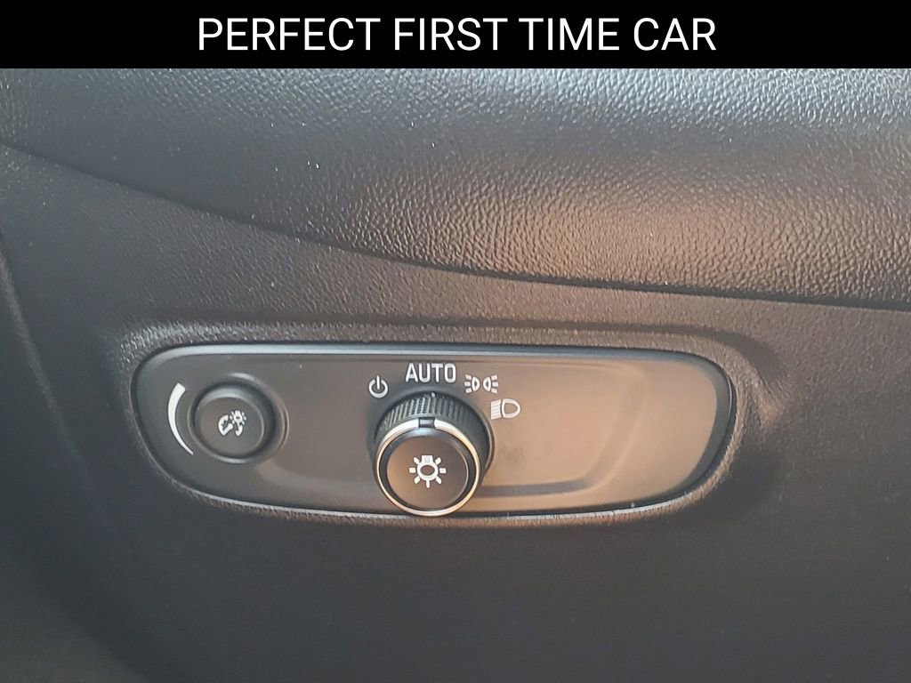 Used 2018 Chevrolet Equinox LT image 16