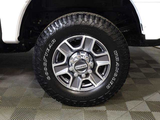 Certified 2024 Ford F350 Lariat w/ FX4 Off-Road Package image 28