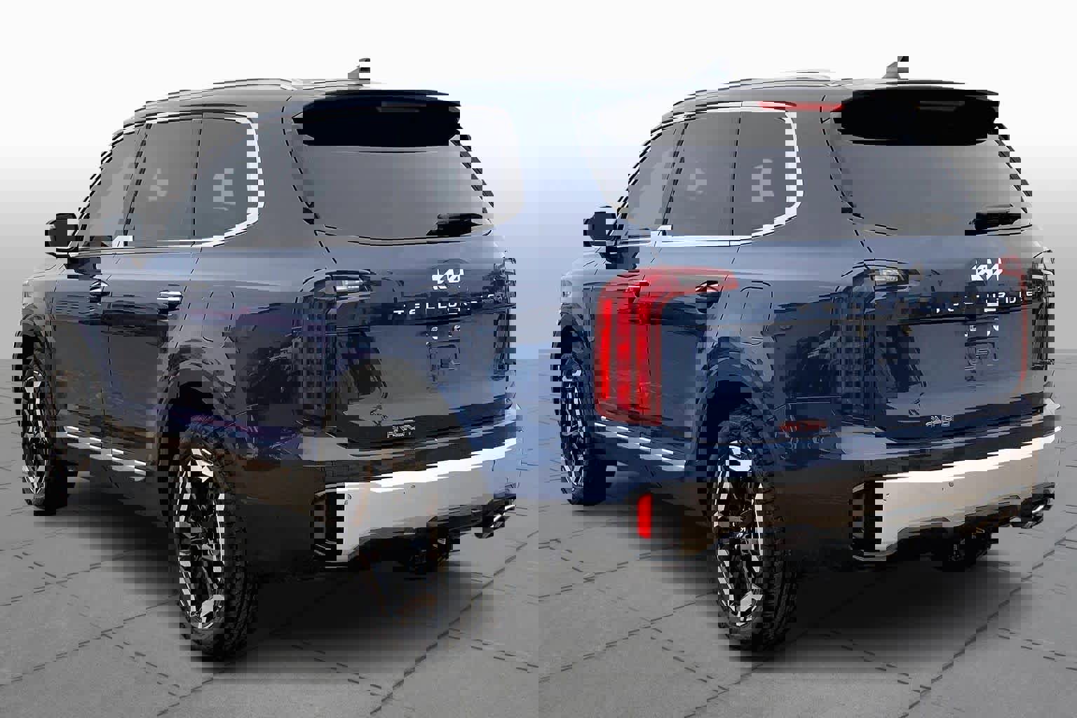 Used 2024 Kia Telluride S image 12