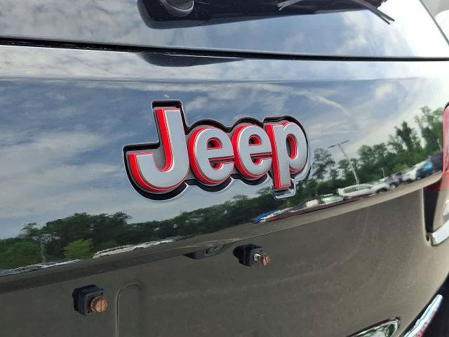 Used 2021 Jeep Grand Cherokee Trailhawk AWD/4WD image 28