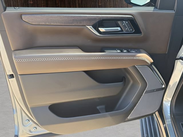 Used 2025 GMC Yukon Denali Ultimate AWD/4WD image 20