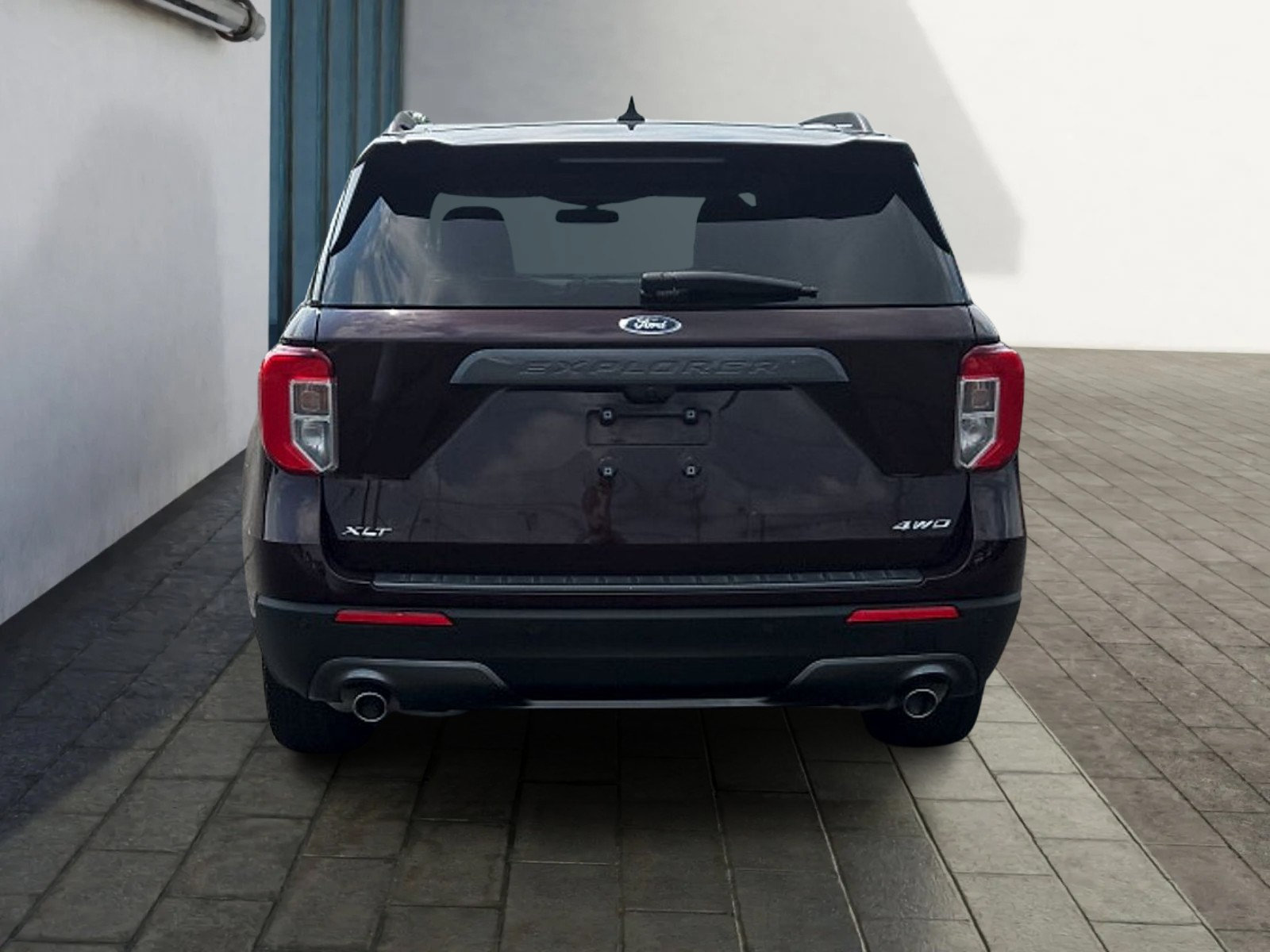 Certified 2023 Ford Explorer XLT w/ Equipment Group 202A AWD/4WD image 4