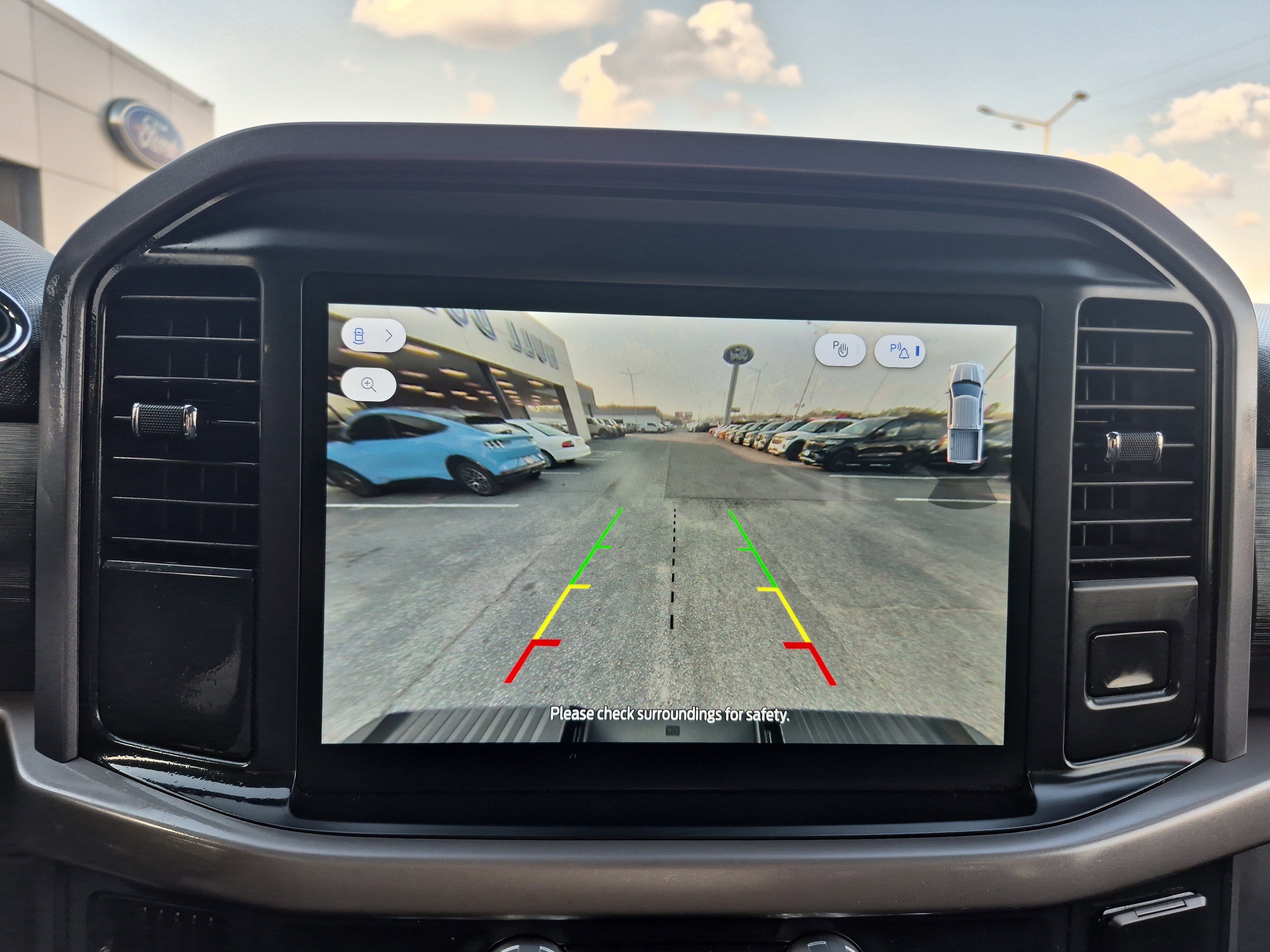 Certified 2025 Ford F150 XLT w/ Equipment Group 301A Standard image 38