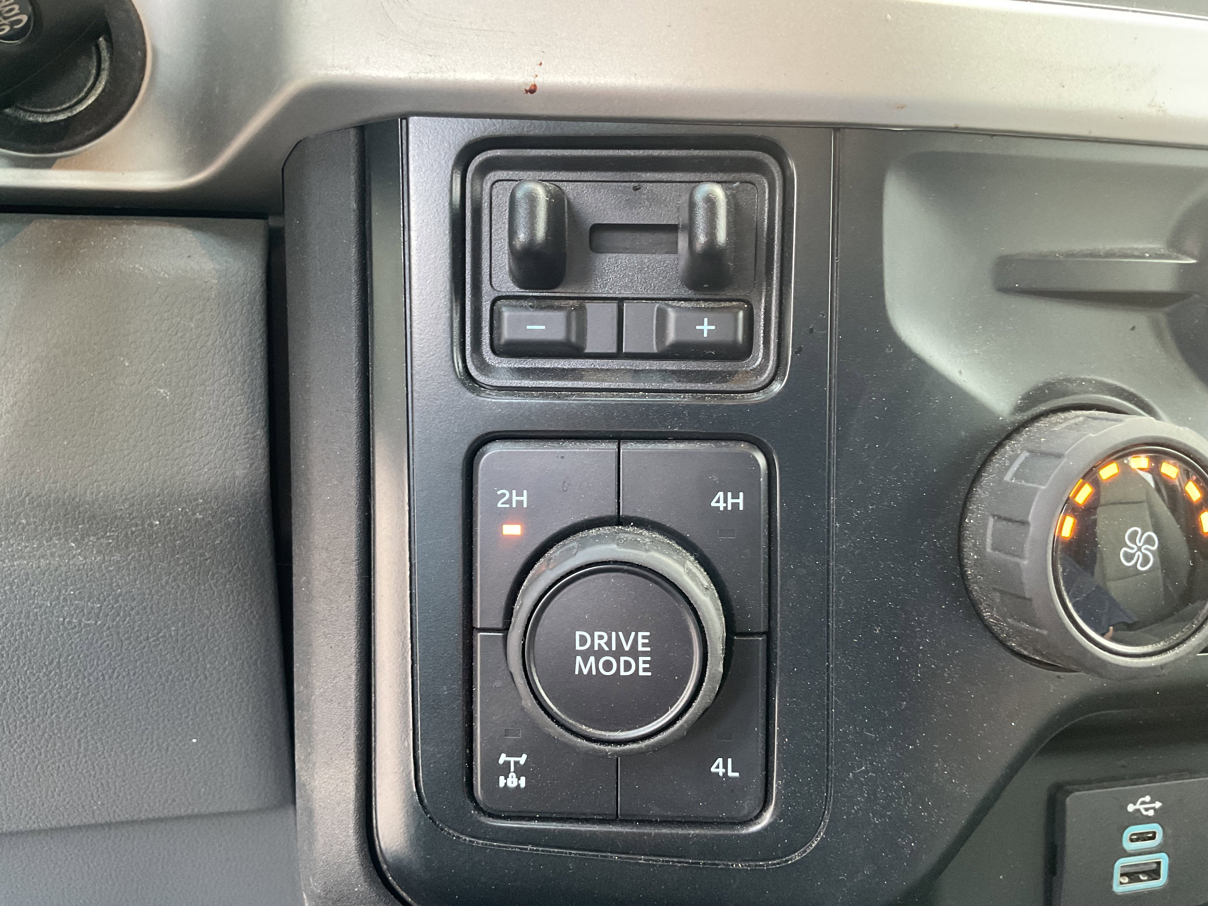 Certified 2023 Ford F250 XL w/ STX Appearance Package image 17