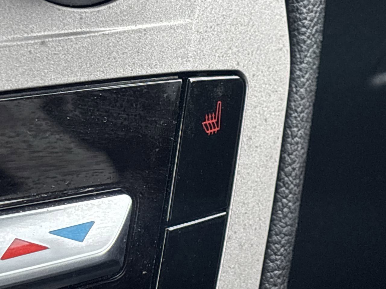 Certified 2023 Ford Explorer XLT w/ Equipment Group 202A image 25