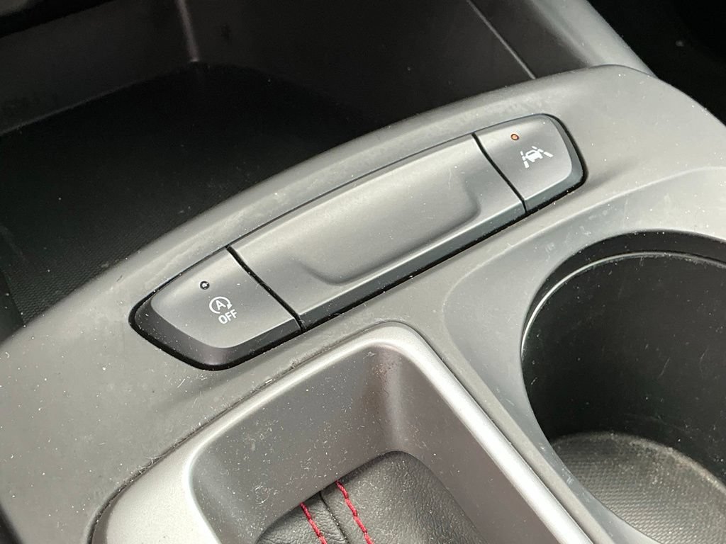 Used 2024 Chevrolet Trax RS FWD image 42