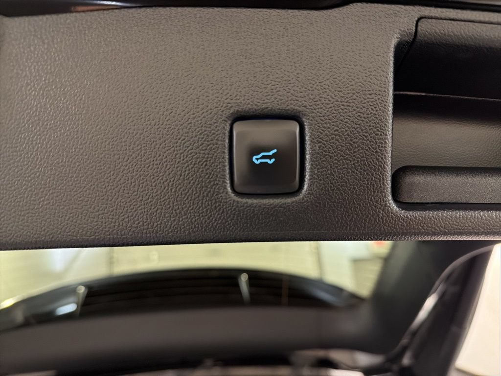 Certified 2023 Ford Escape Active AWD/4WD image 33