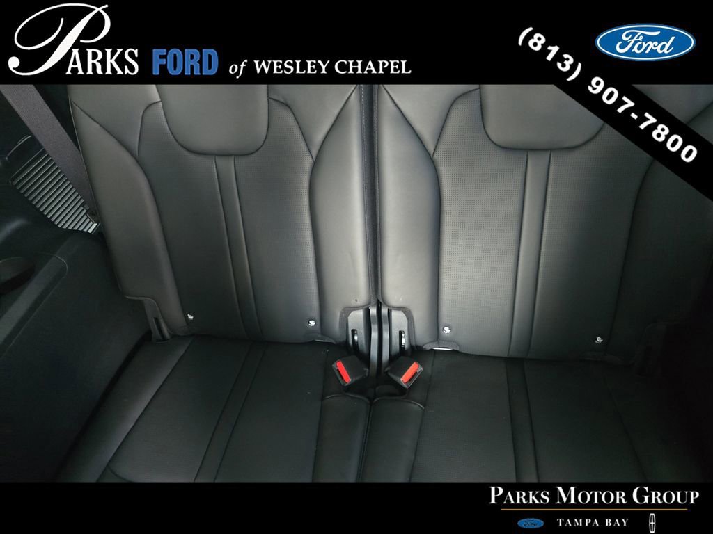 Used 2025 Kia Sorento EX w/ Panoramic Sunroof Package image 16