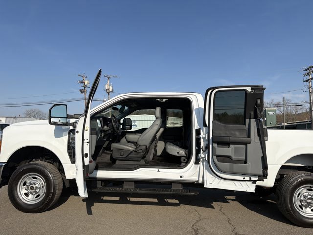 Certified 2025 Ford F250 XL w/ XL Chrome Package AWD/4WD image 24
