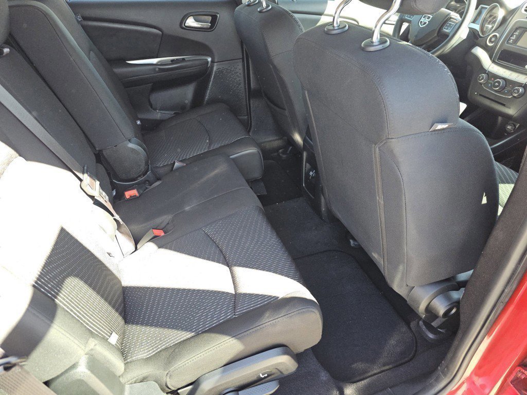 Used 2017 Dodge Journey SE w/ Flexible Seating Group FWD image 11