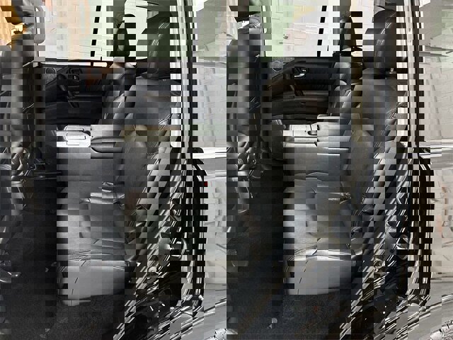 Used 2022 Nissan Armada SL w/ Captain's Chairs Package image 22