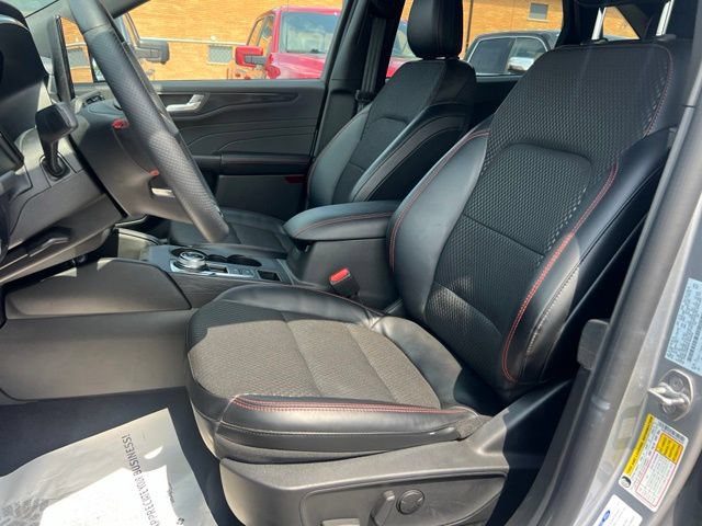 Certified 2024 Ford Escape ST-Line w/ Tech Pack #1 AWD/4WD image 18
