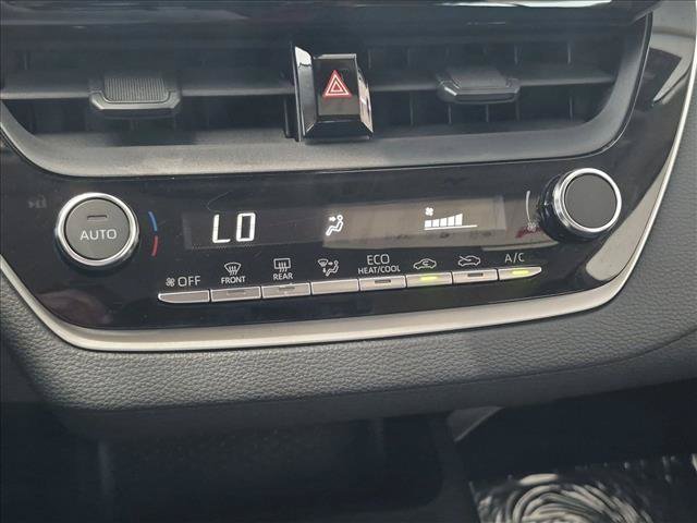 Used 2025 Toyota Corolla LE FWD image 14