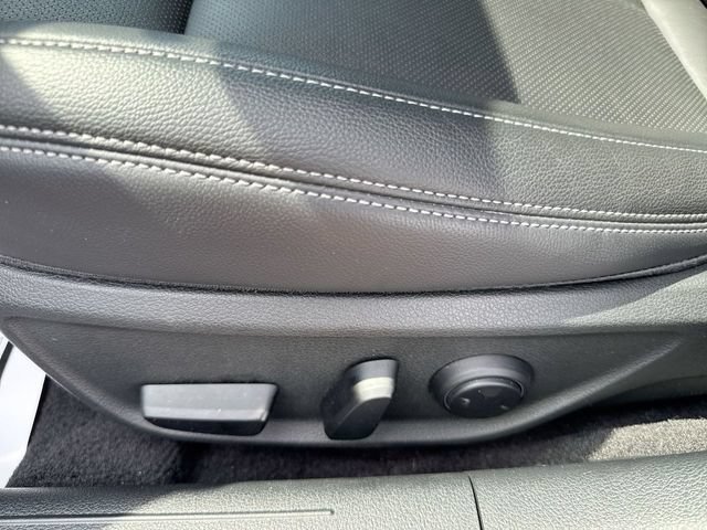 Used 2026 Genesis G70 2.5T RWD image 12