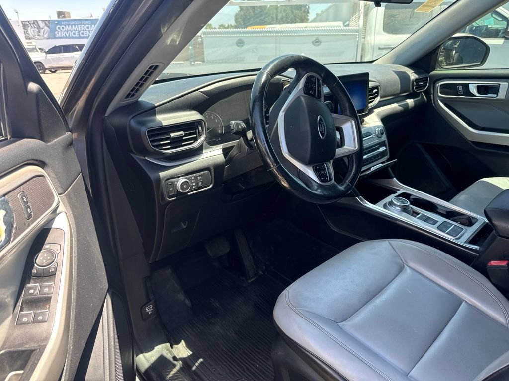 Certified 2021 Ford Explorer XLT w/ Equipment Group 202A RWD image 7