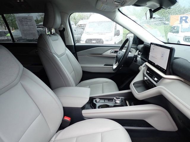 Certified 2025 Ford Explorer Active w/ Active Comfort Package AWD/4WD image 11