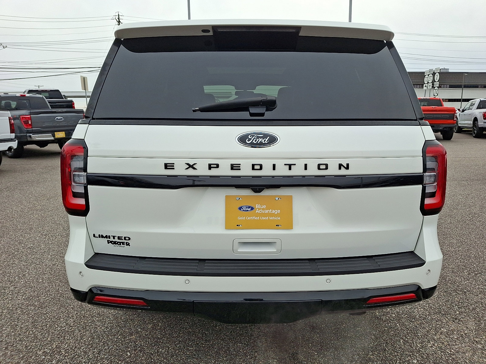 Certified 2024 Ford Expedition Limited image 9