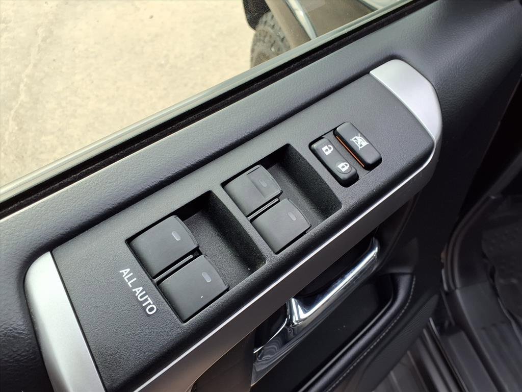 Used 2022 Toyota 4Runner SR5 image 23