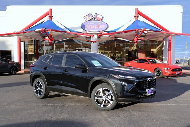 Used 2024 Chevrolet Trax RS image 1