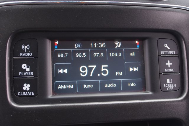 Used 2019 Dodge Journey SE image 27