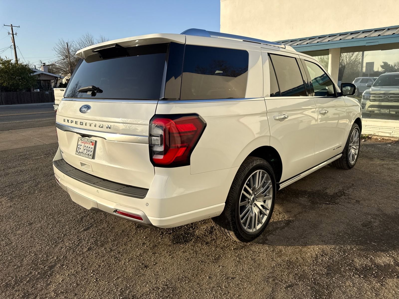 Certified 2023 Ford Expedition Platinum image 5