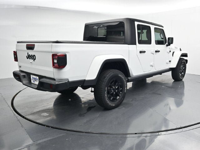 Used 2021 Jeep Gladiator Sport AWD/4WD image 9