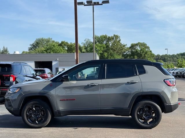 Used 2023 Jeep Compass Trailhawk AWD/4WD image 40