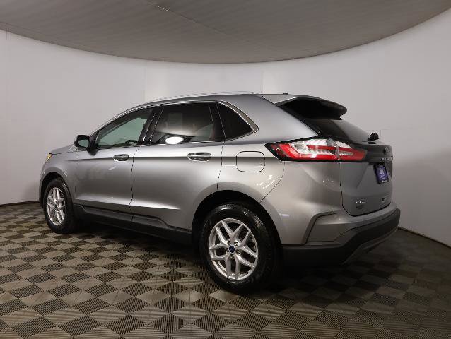 Certified 2022 Ford Edge SEL w/ Convenience Package image 2