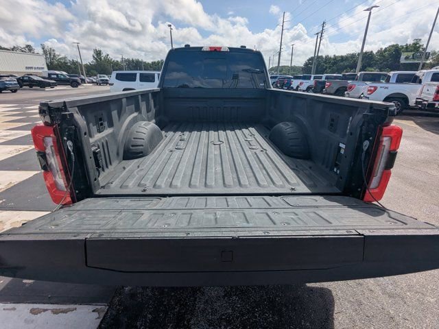 Certified 2025 Ford F450 Platinum w/ Platinum Plus Package AWD/4WD image 14