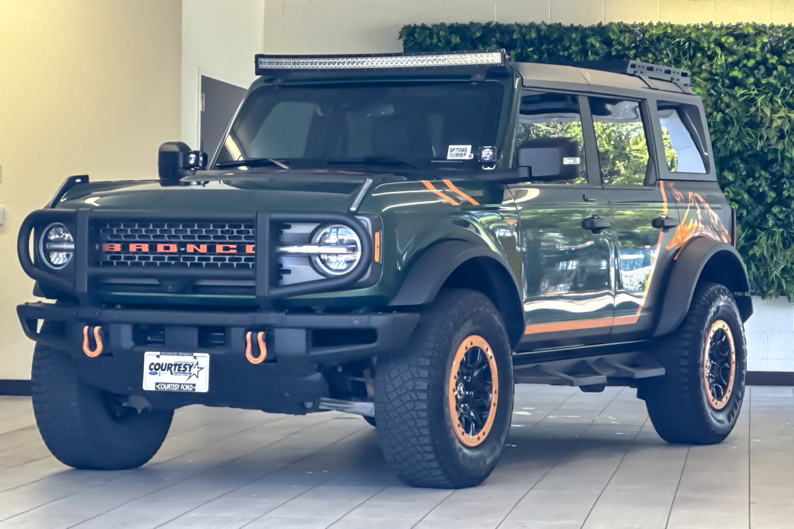 Certified 2022 Ford Bronco Badlands AWD/4WD image 8