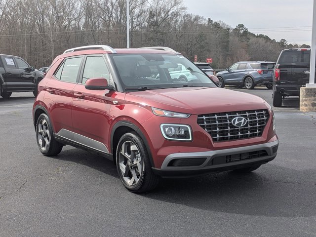 Used 2025 Hyundai Venue Limited image 9