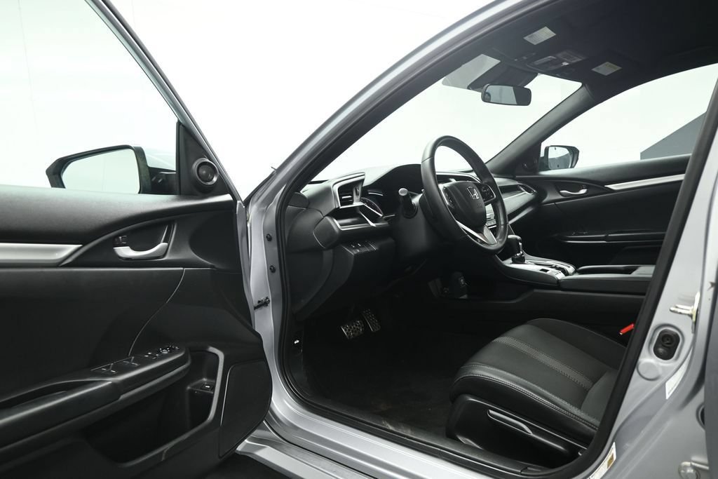 Used 2019 Honda Civic Sport image 6