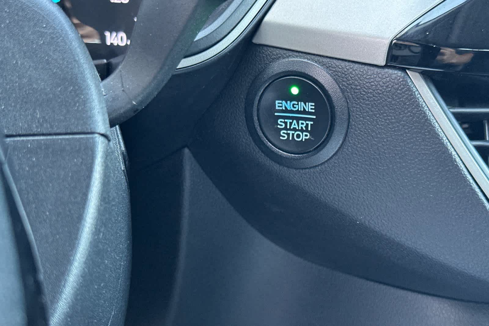 Certified 2021 Ford Escape SE w/ SE Sport Appearance Package FWD image 23