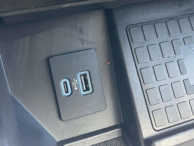 Certified 2022 Ford F150 Lariat w/ Equipment Group 502A High image 24