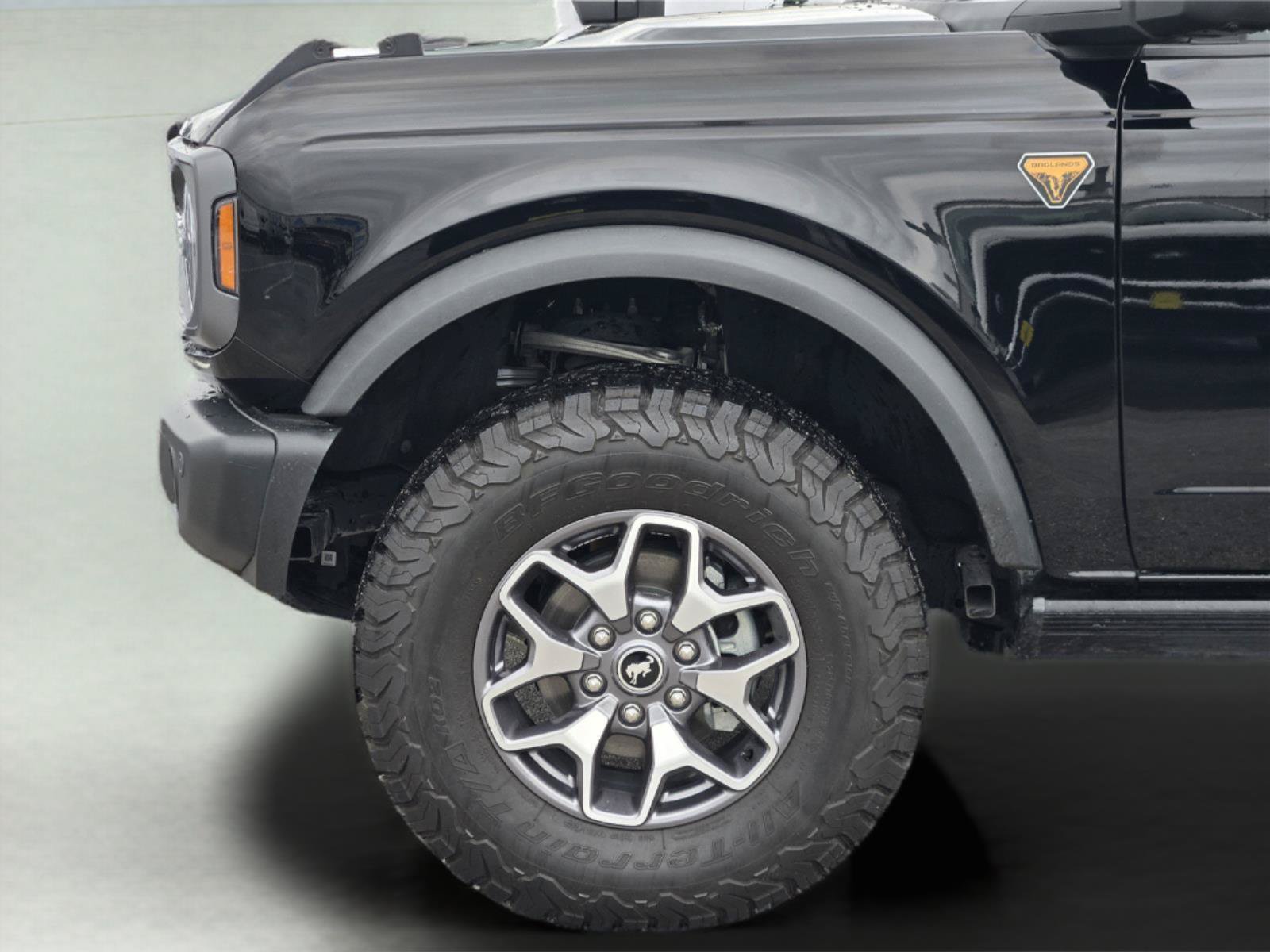 Certified 2023 Ford Bronco Badlands AWD/4WD image 8