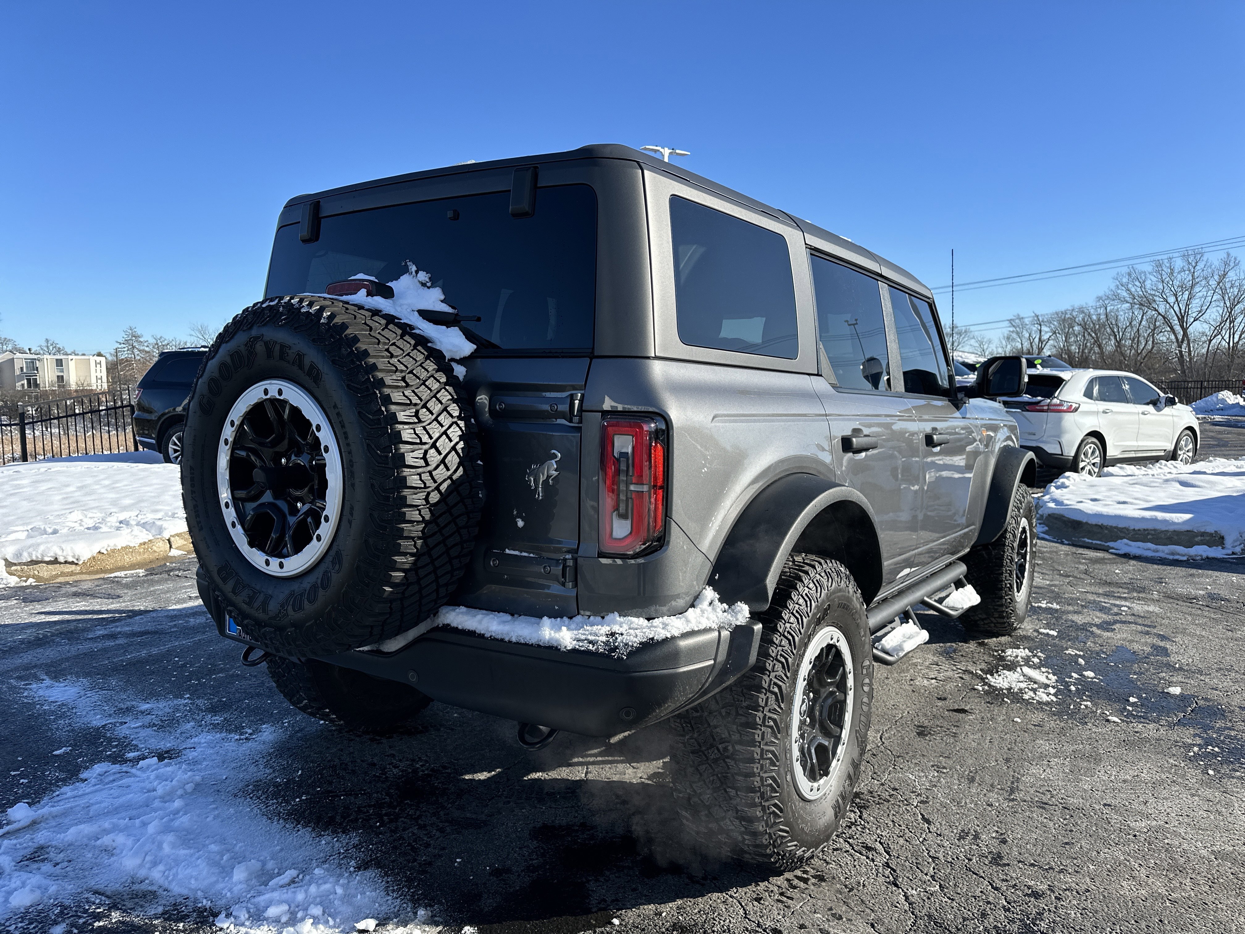 Certified 2023 Ford Bronco Badlands w/ Sasquatch Package image 3