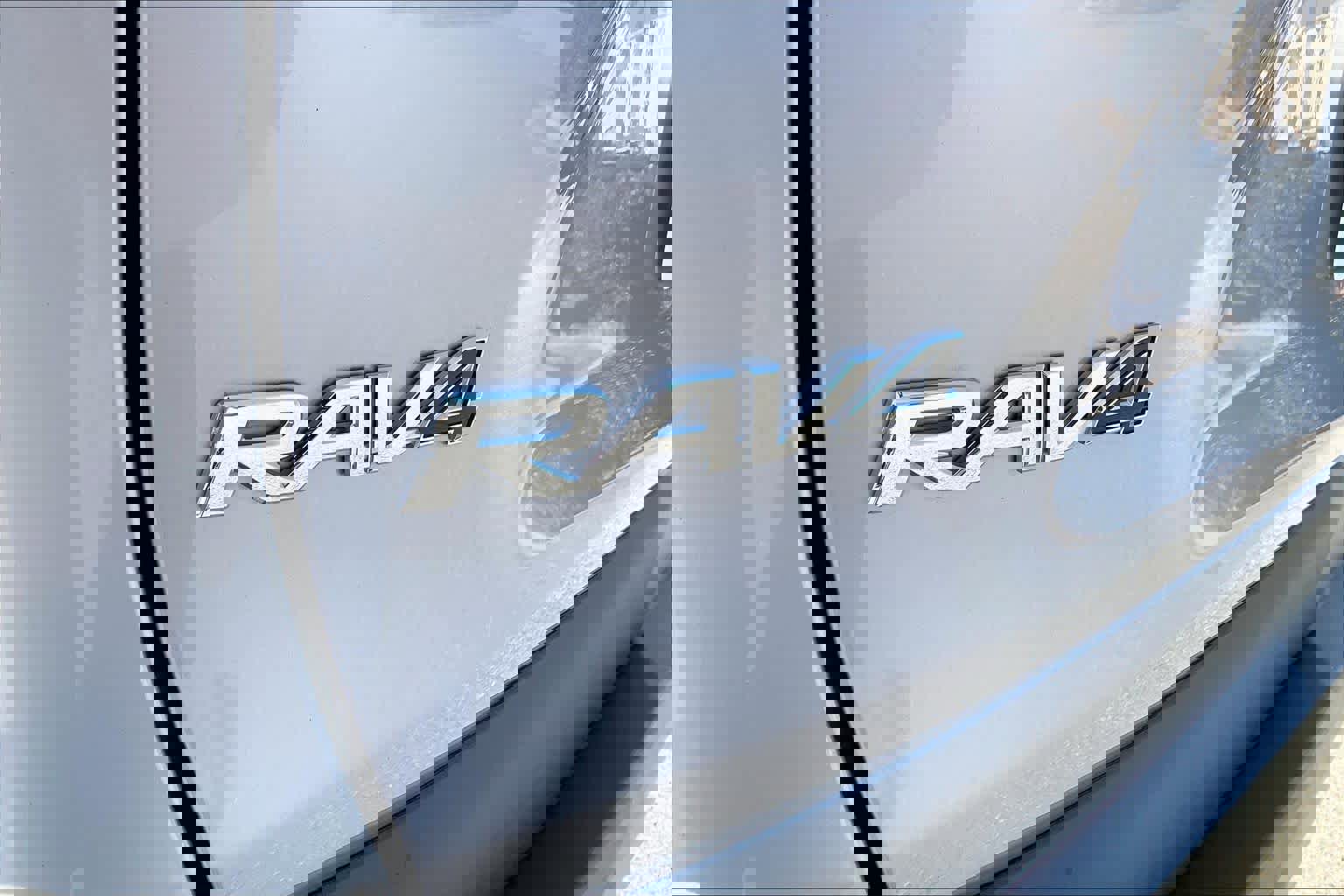 Used 2024 Toyota RAV4 XLE image 29