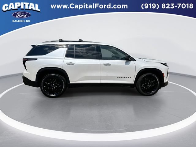Used 2025 Chevrolet Traverse LT w/ Midnight/Sport Edition FWD image 9