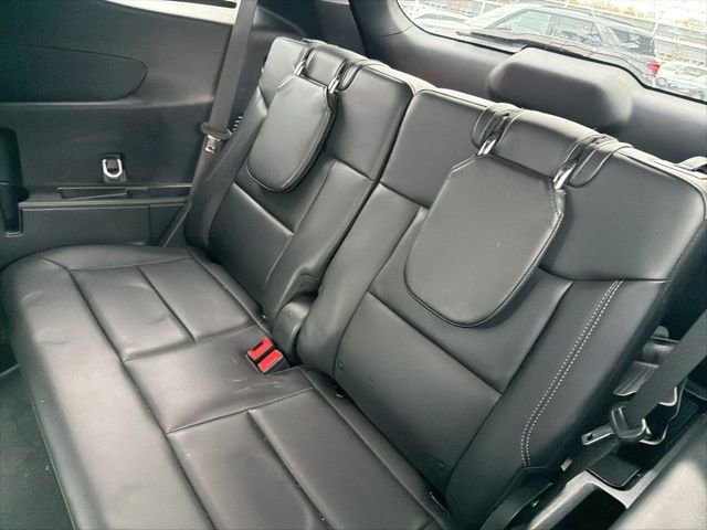 Certified 2023 Ford Explorer XLT w/ Equipment Group 202A image 15