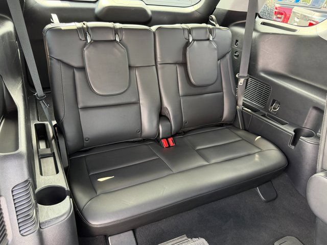 Certified 2022 Ford Explorer XLT w/ Equipment Group 202A AWD/4WD image 38