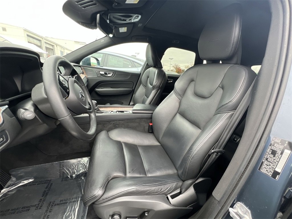 Used 2019 Volvo XC60 T5 Inscription w/ Protection Package Premier image 13