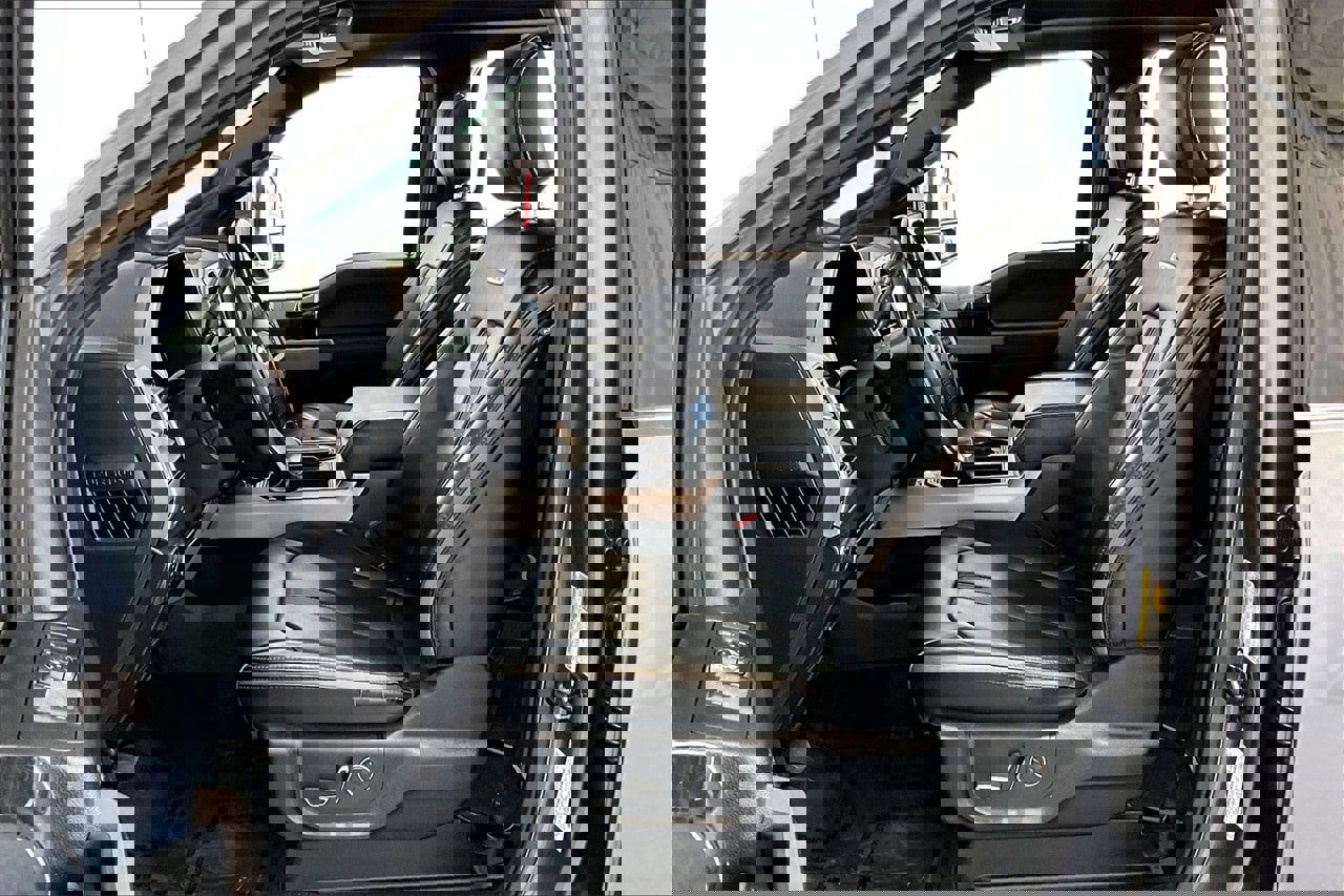 Certified 2021 Ford F250 Platinum w/ Tremor Off-Road Package image 19